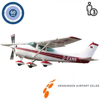 Proefles | Vliegles | Rondvlucht Cessna 182 Skylane Groningen Airport Eelde (60 minuten)